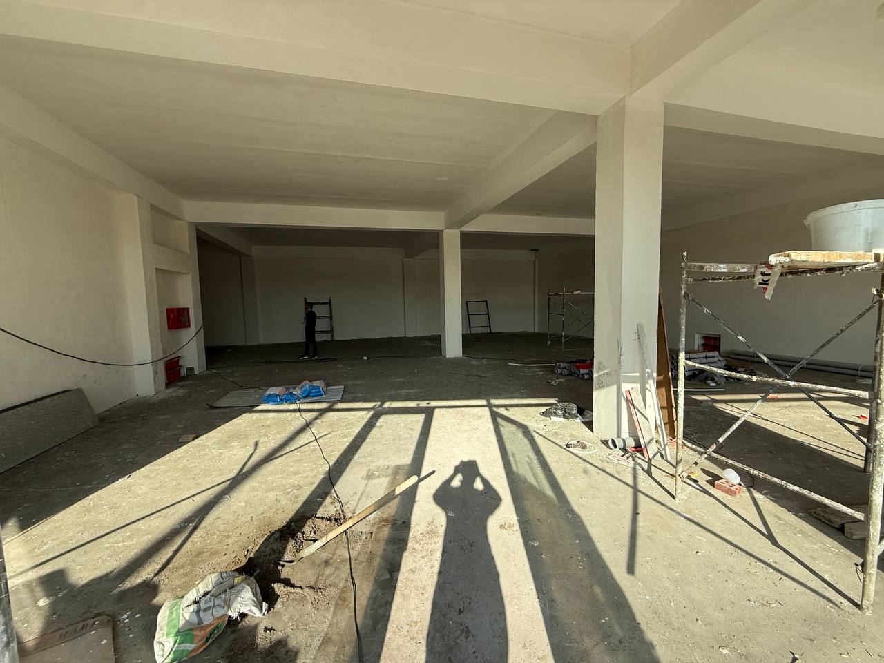 Аренда коммерческого помещения в almazar районе, 2 500 м² — Нурафшан, фотография 2