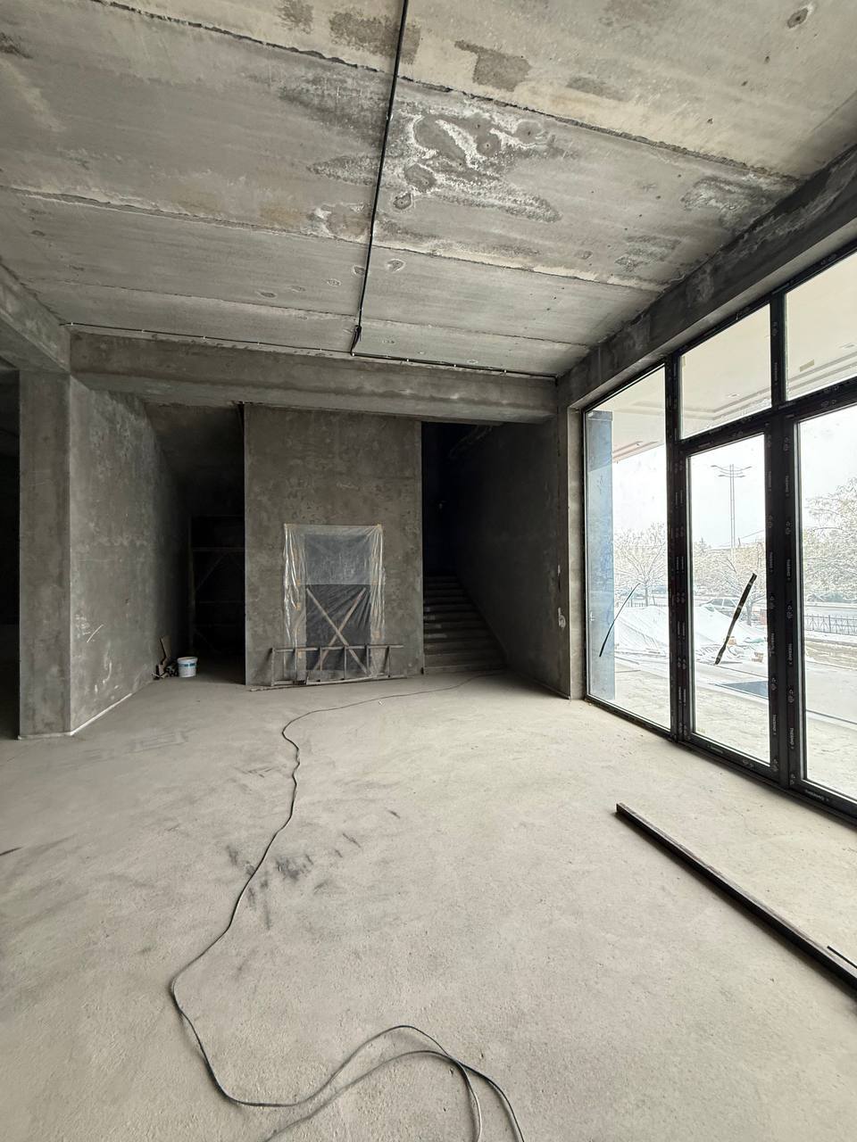 Аренда коммерческого помещения в almazar районе, 821 м² — Нурафшан, фотография 4
