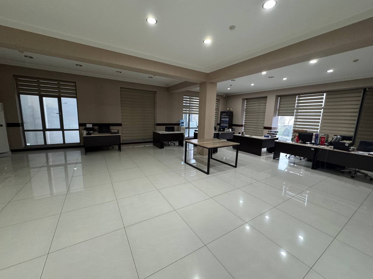 Аренда коммерческого помещения в mirabad районе, 2 200 м² — Нукус, фотография 9
