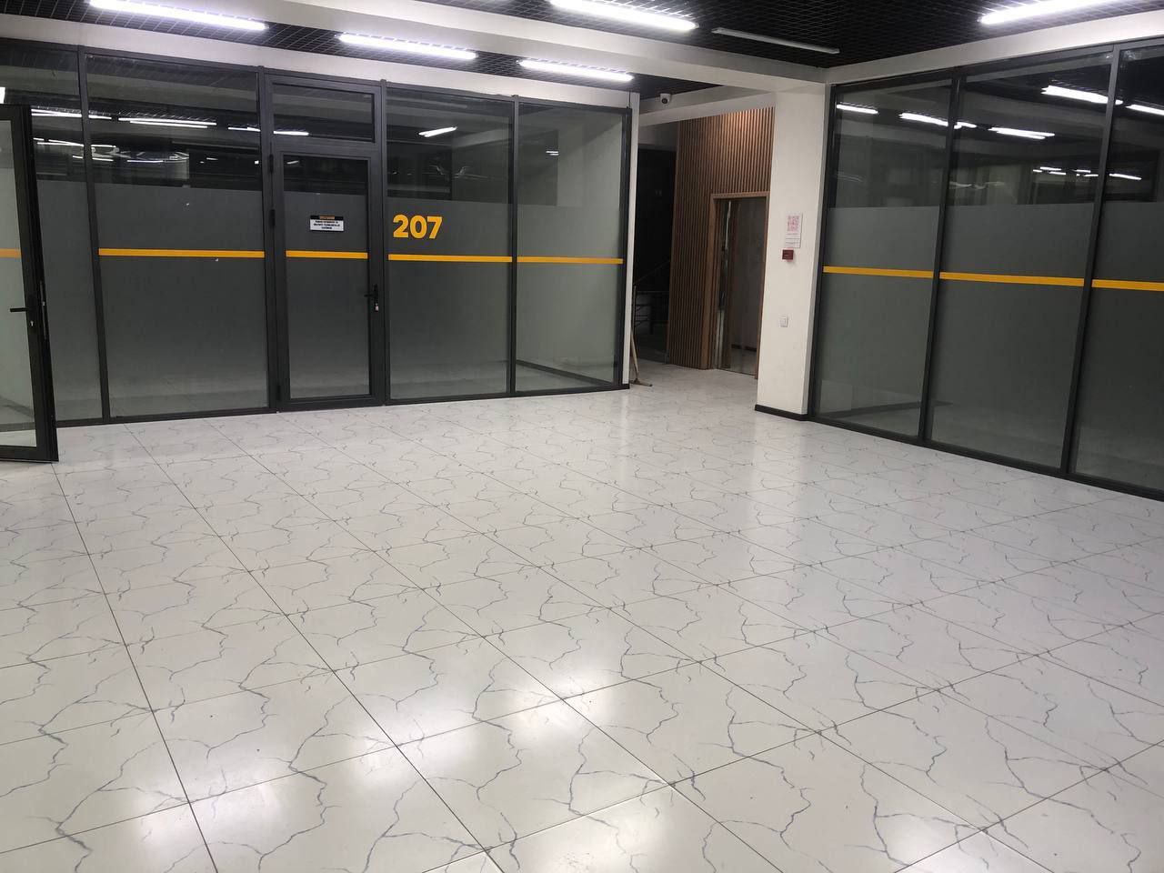 Аренда коммерческого помещения в yakkasaray районе, 3 000 м² — Мукими, фотография 2