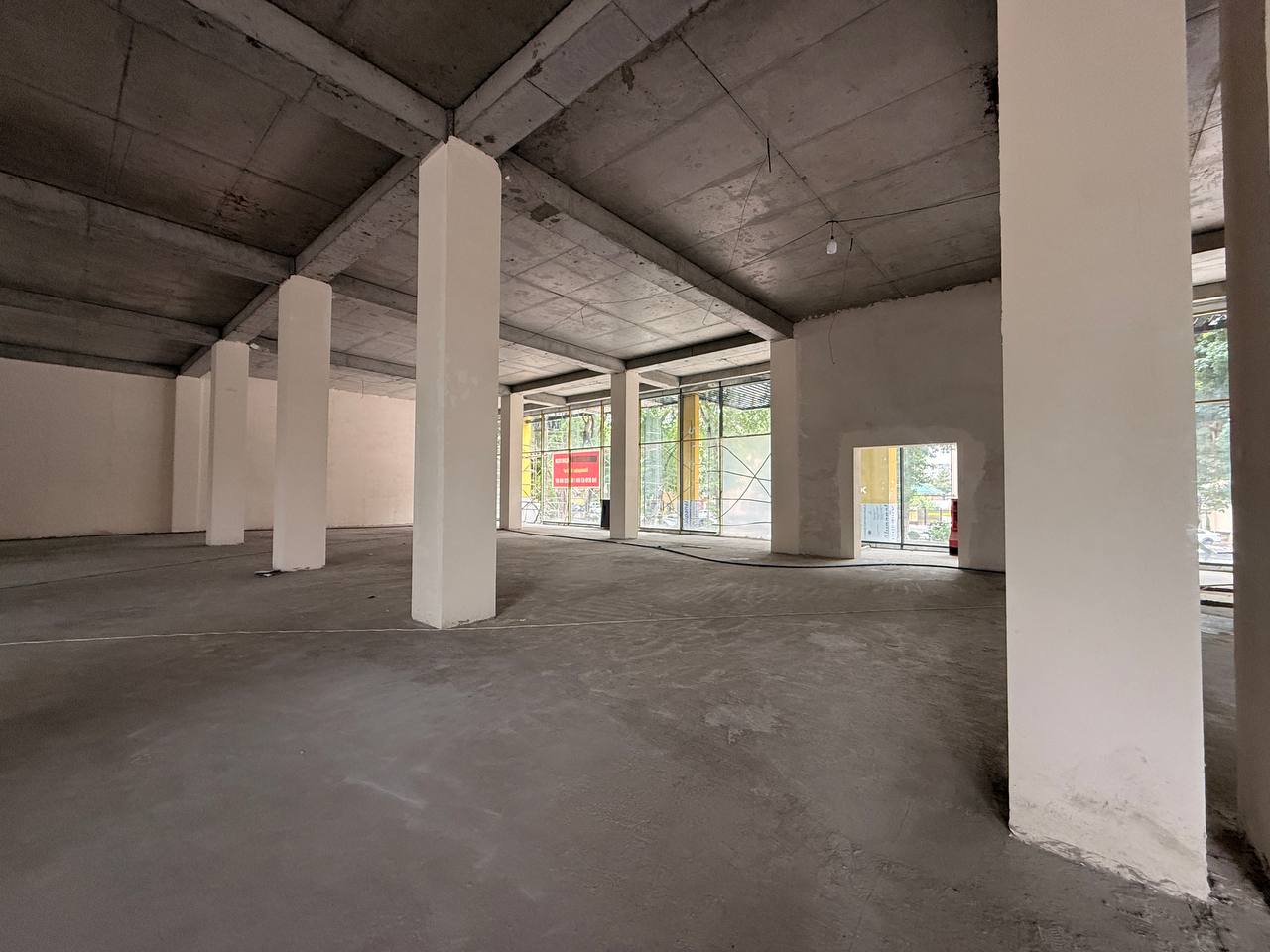 Аренда коммерческого помещения в yakkasaray районе, 1 500 м² — Шота Руставли, фотография 2