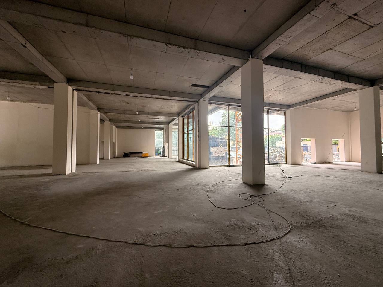 Аренда коммерческого помещения в yakkasaray районе, 1 500 м² — Шота Руставли, фотография 8