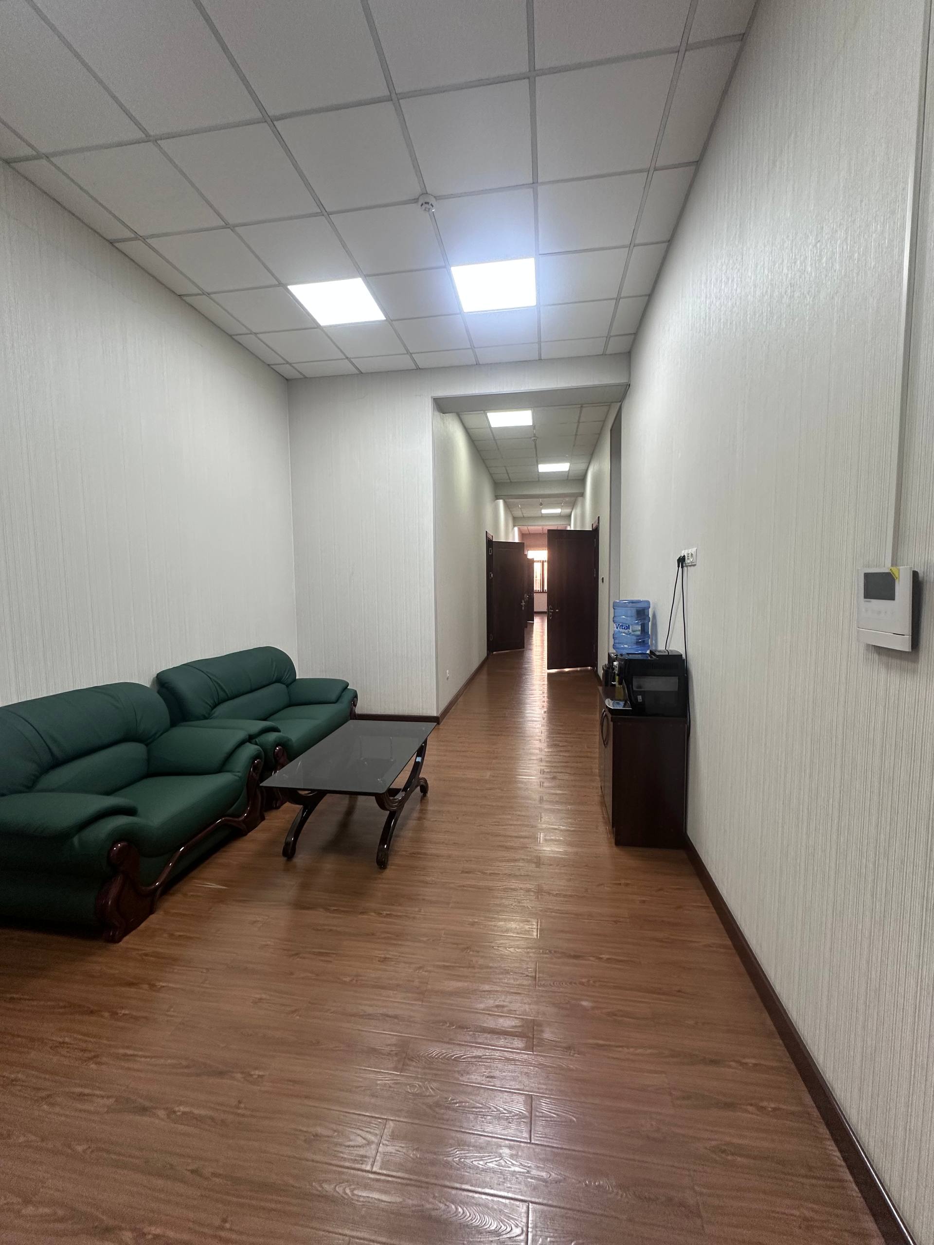 Аренда коммерческого помещения в sergeli районе, 300 м² — Штрафстоянка, фотография 3