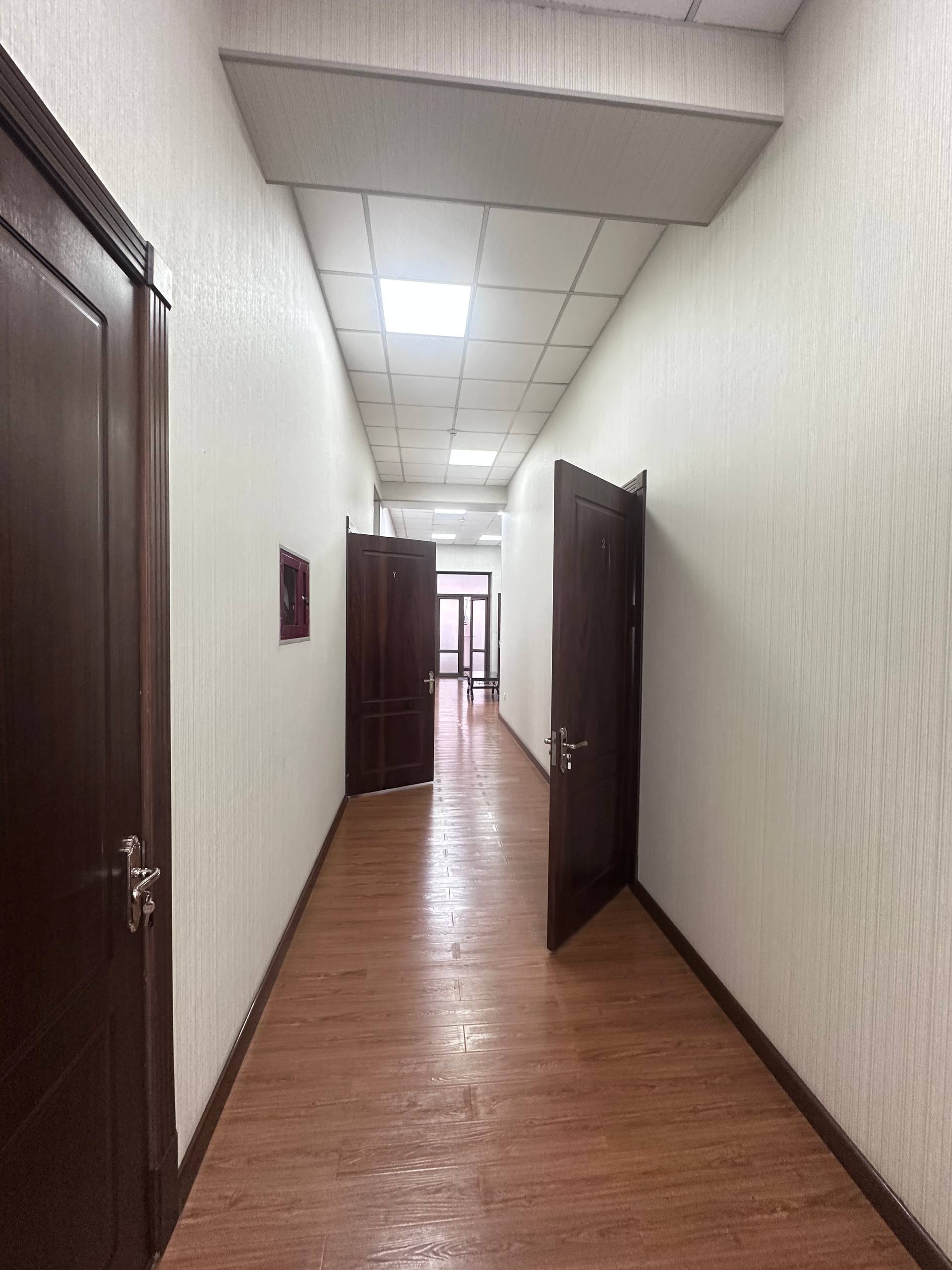 Аренда коммерческого помещения в sergeli районе, 300 м² — Штрафстоянка, фотография 6
