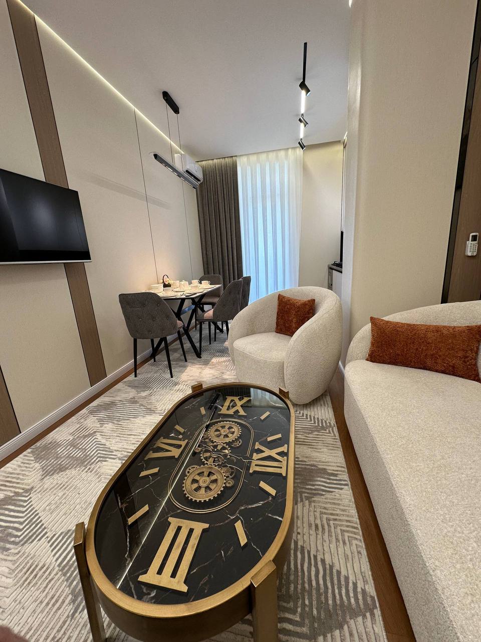 Продажа 2-комнатной квартиры в almazar, фотография 1