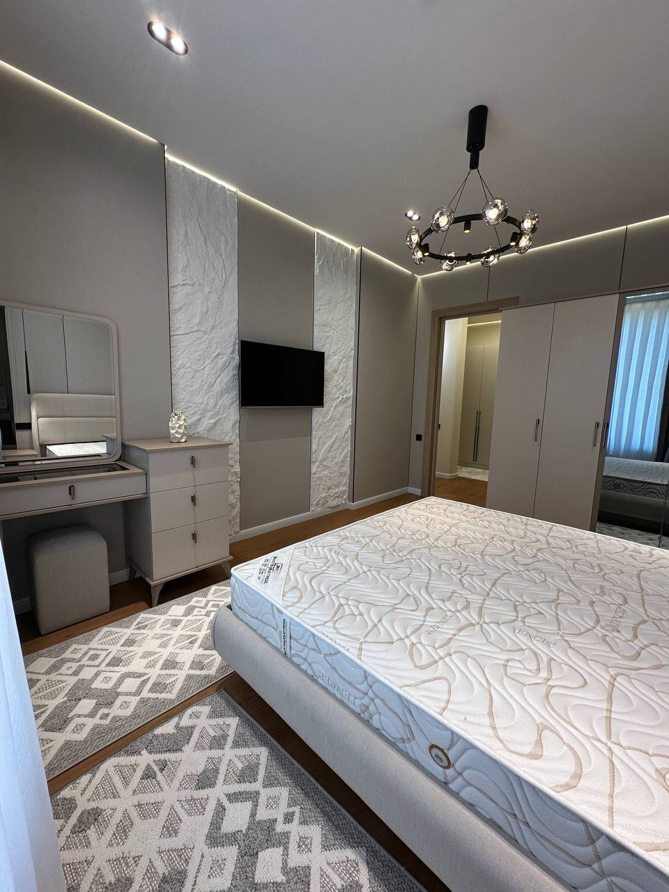 Продажа 2-комнатной квартиры в almazar, фотография 1