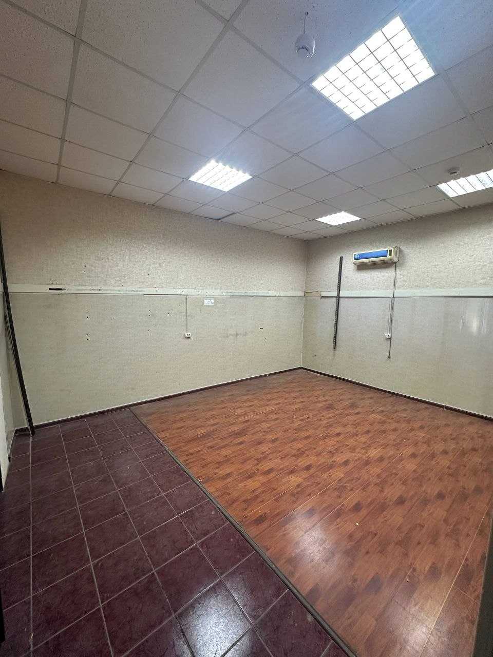 Аренда коммерческого помещения в yakkasaray районе, 165 м² — Шота Руставли, фотография 1
