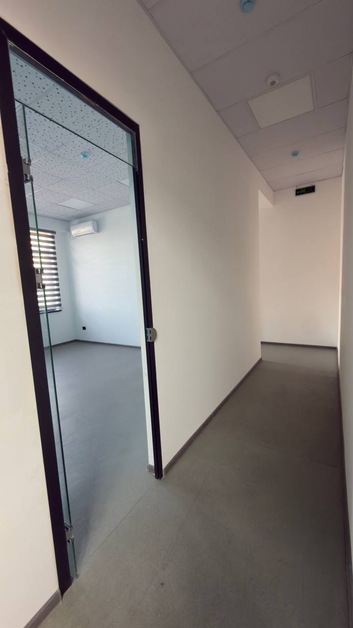 Аренда коммерческого помещения в yangihayot районе, 1 000 м² — yangihayot, фотография 5