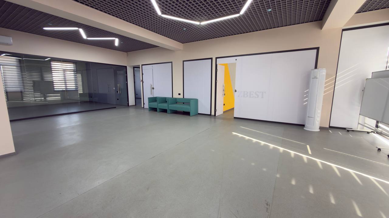Аренда коммерческого помещения в yangihayot районе, 1 000 м² — yangihayot, фотография 9