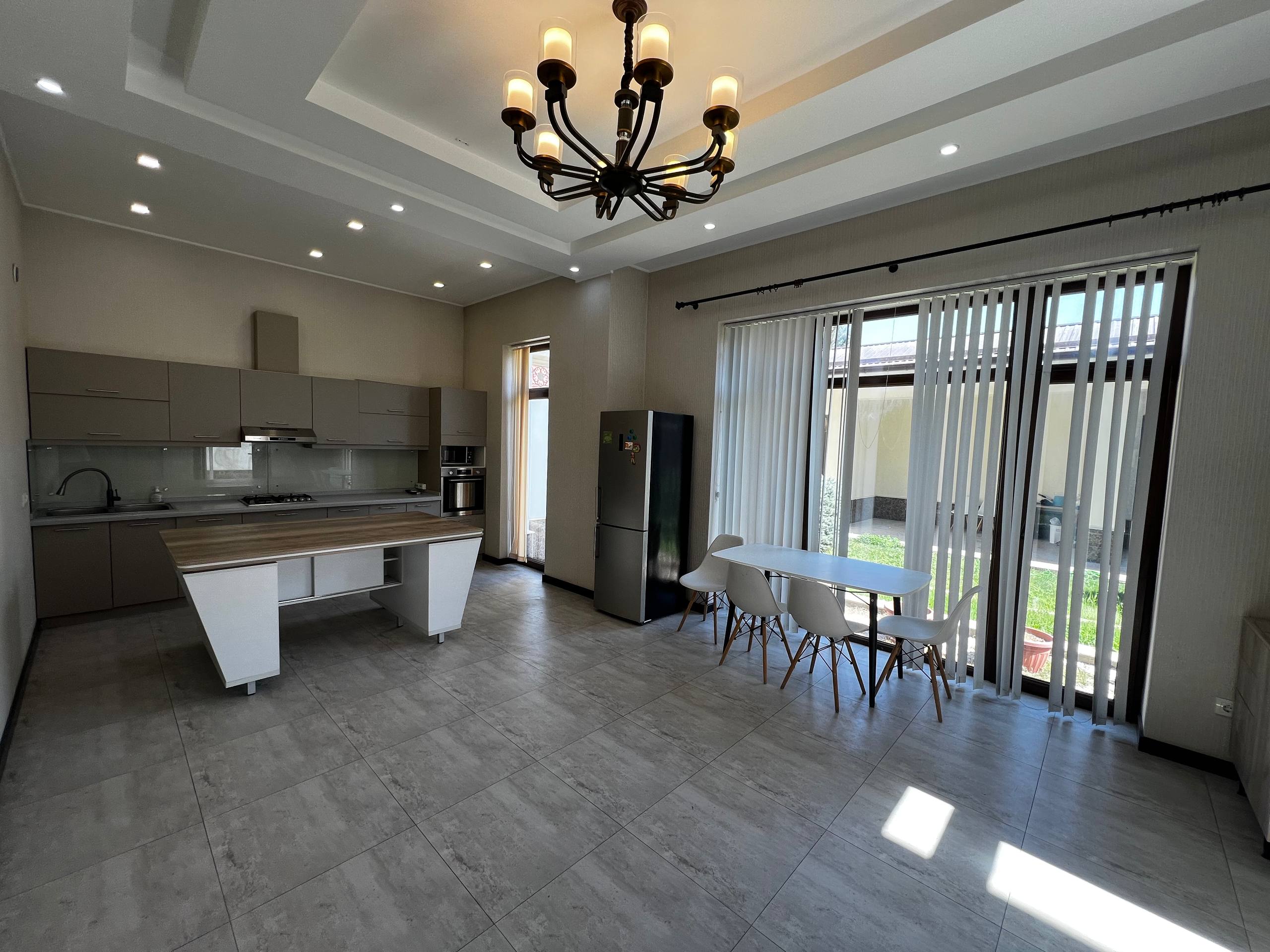 Продажа дома в mirzo-ulugbek районе, 350 м² — Буюк Ипак Йули, фотография 2