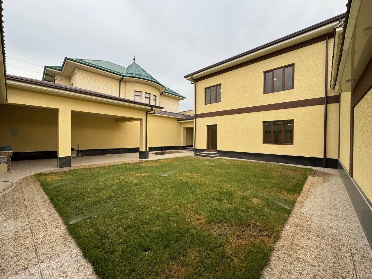 Продажа коттеджа в oblast-kibray районе, 200 м² — Лимонарий, фотография 3