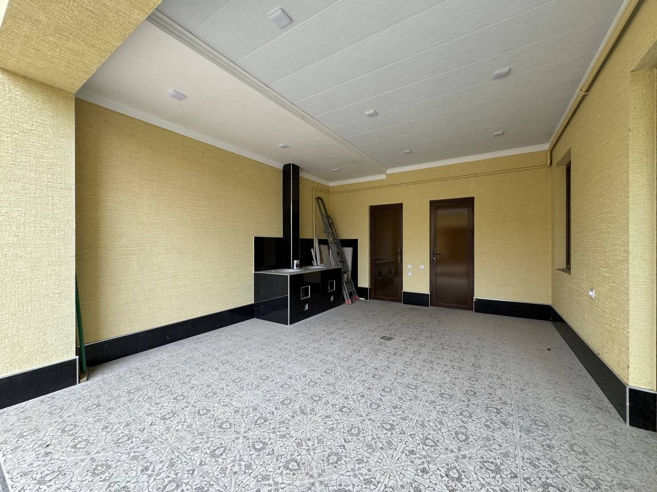 Продажа коттеджа в oblast-kibray районе, 200 м² — Лимонарий, фотография 4