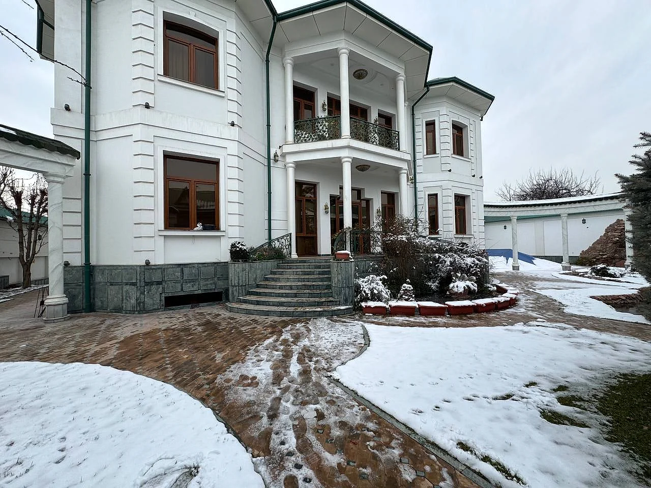 Продажа дома в Мирзо-Улугбекском районе, 1 140 м² — центр Луначарского, фотография 1