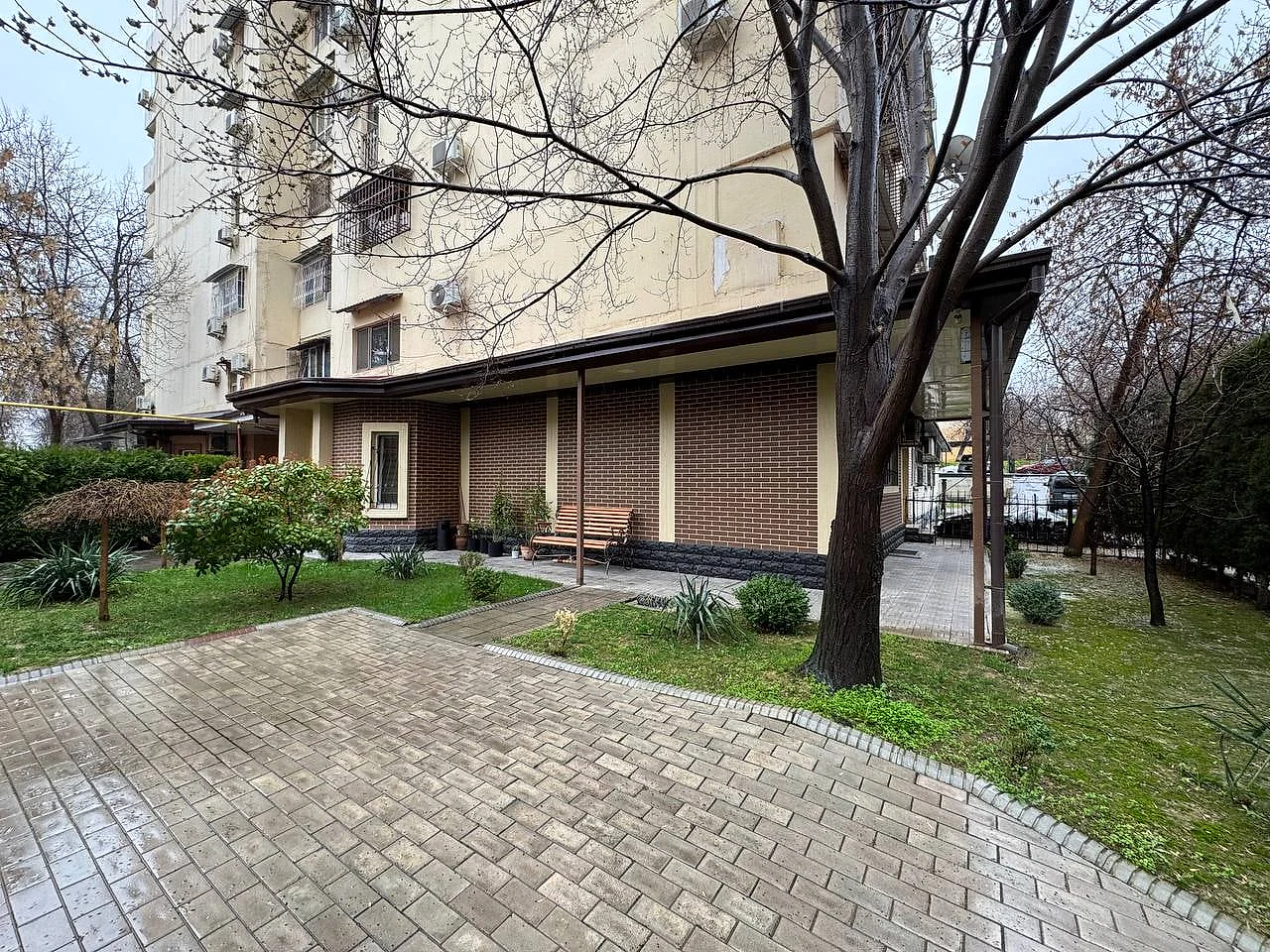 Продажа коммерческого помещения в Юнусабадском районе, 101 м² — Алайский рынок Ц-4, фотография 1