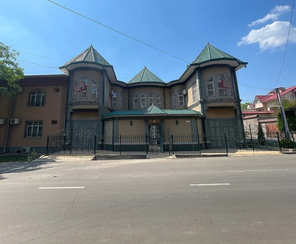 Продажа дома в Яккасарайском районе, 350 м² — гостиница Россия, фотография 1